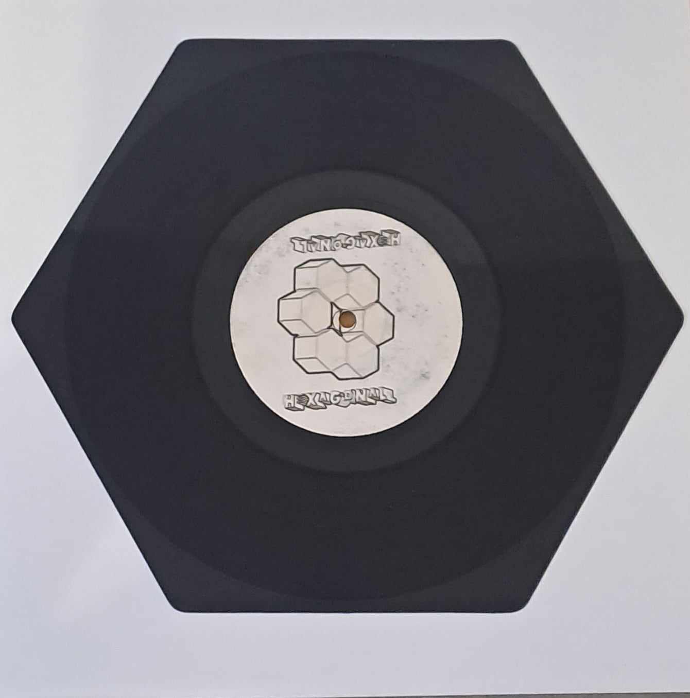 Hexagonal 004 - vinyle acid